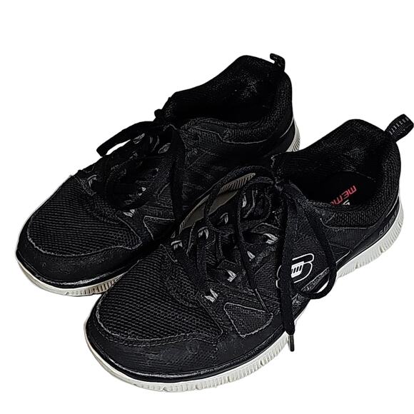 Skechers Womens Sz 7.5 Ultra-Light Flex Soles Black Sneakers Memory Foam - Picture 1 of 13